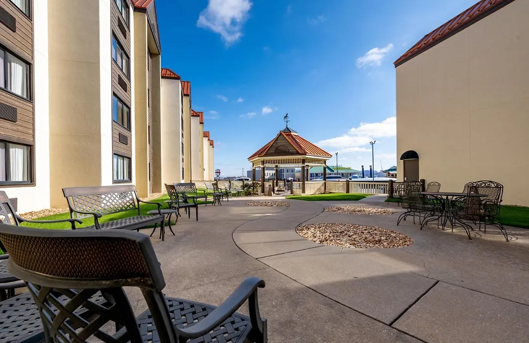 Lodge Of The Ozarks-1