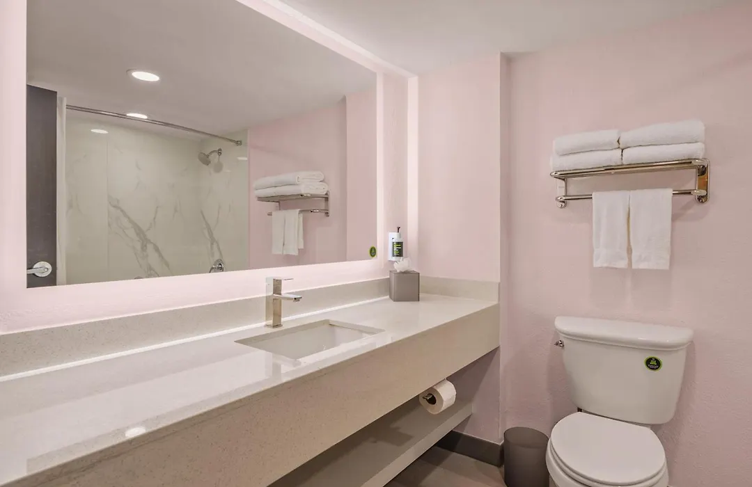 B&B Hotel Miami Airport-1