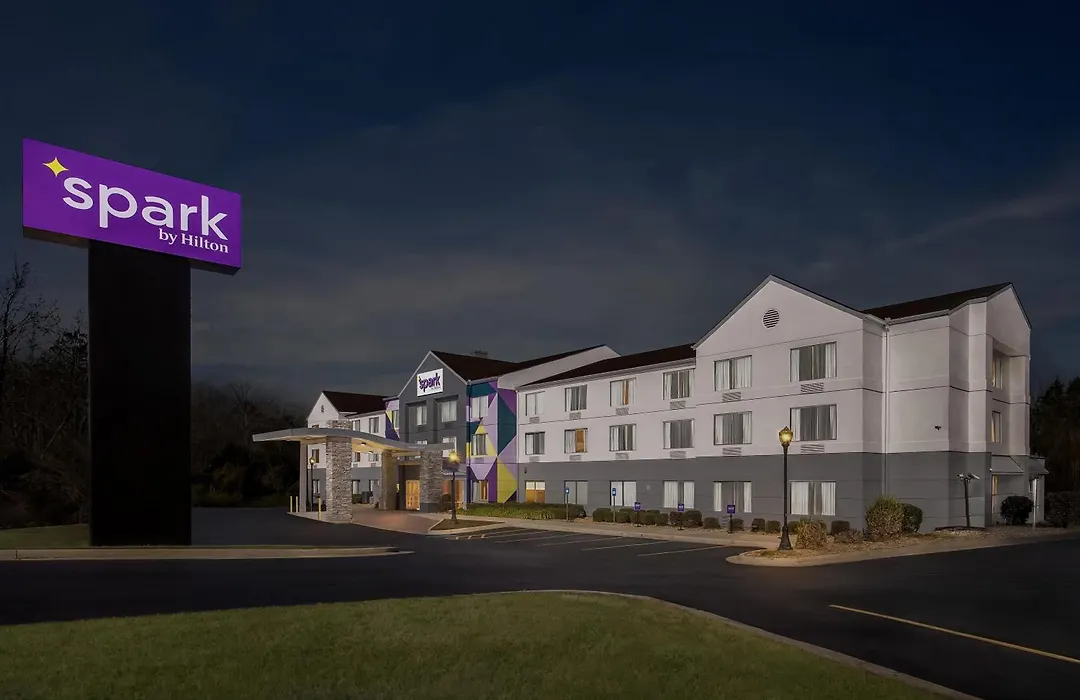 Spark By Hilton Macon North-1