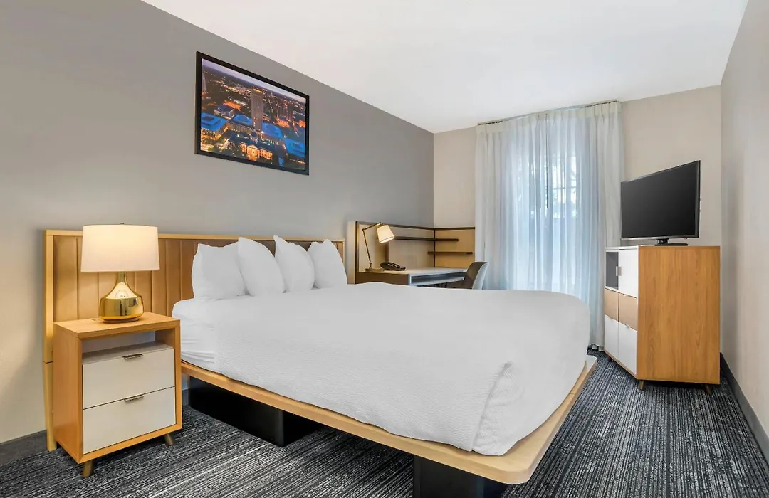Mainstay Suites-1