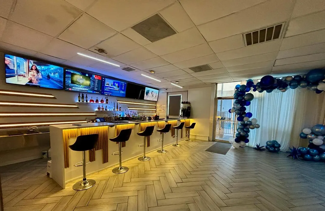 R Nite Star Hotel At Arlington Entertainment District-1