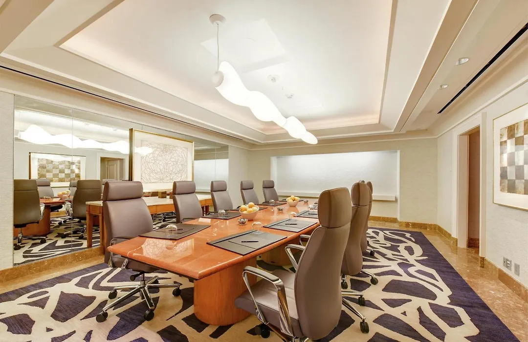 Hilton Los Angeles Airport-1