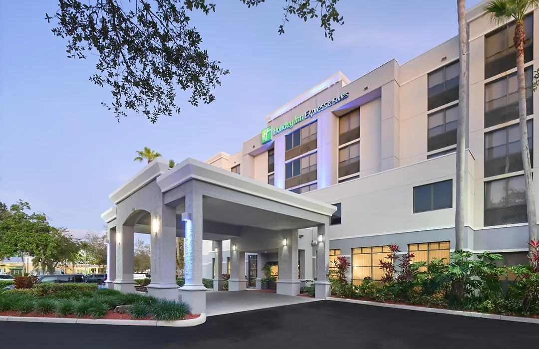 Holiday Inn Express Hotel & Suites Kendall East-Miami By Ihg-1
