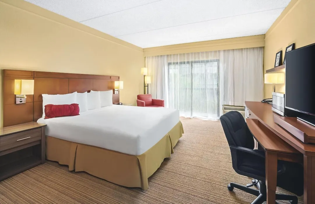 Super 8 By Wyndham Dallas Love Field Airport-1