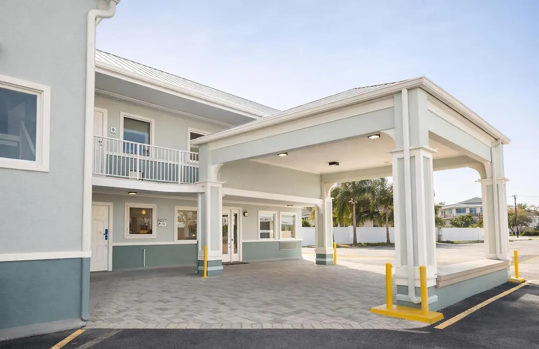 Destin Inn & Suites-1
