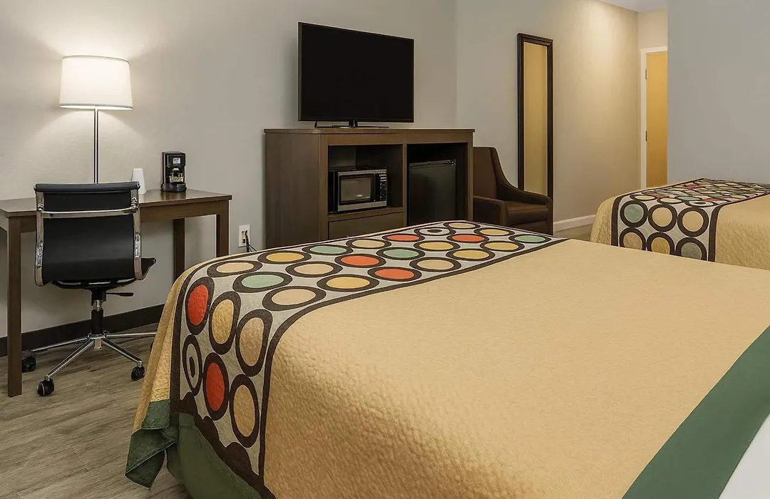 Super 8 By Wyndham Indianapolis South-1