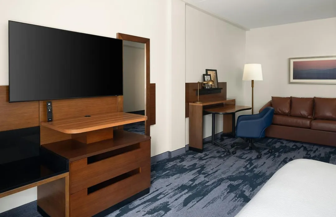 Fairfield Inn & Suites By Marriott Newark Liberty International Airport-1