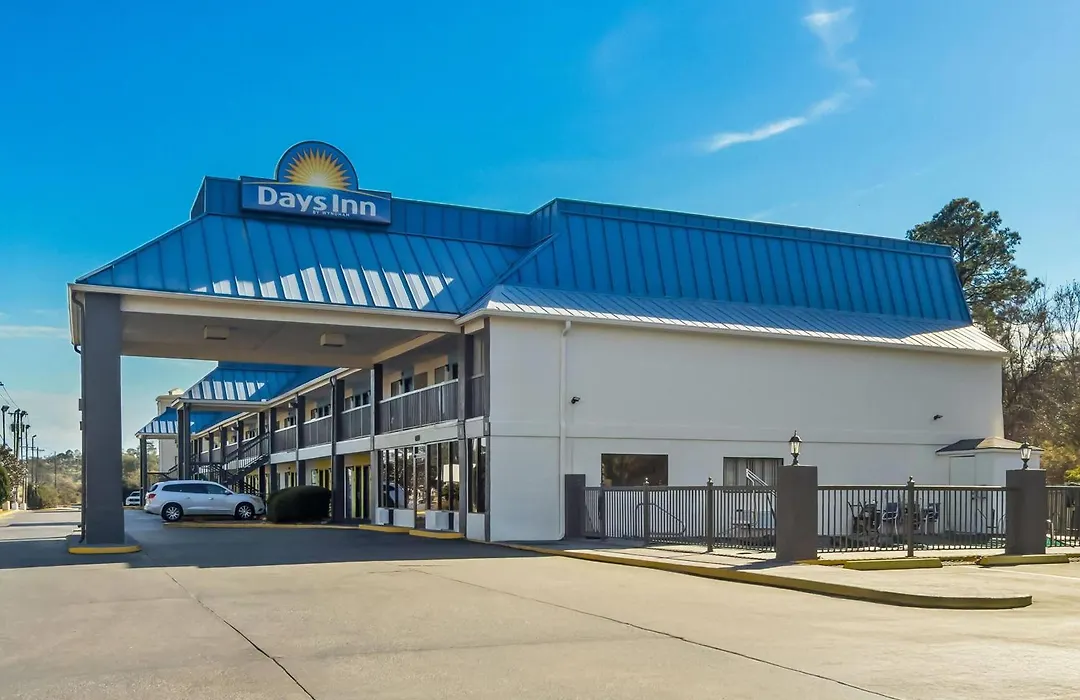 Days Inn By Wyndham Ocean Springs-1