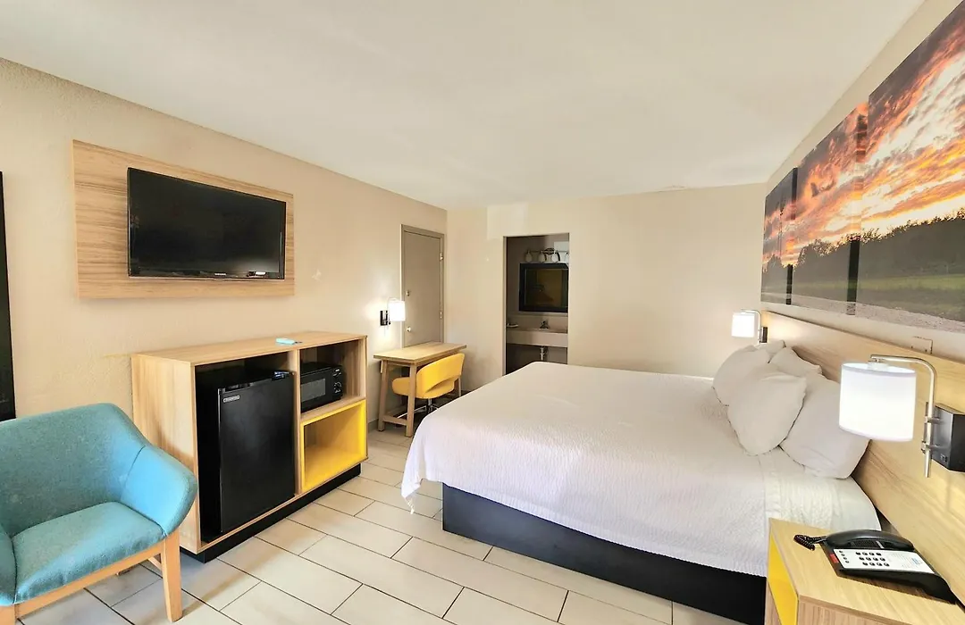 Days Inn By Wyndham Mcallen-1