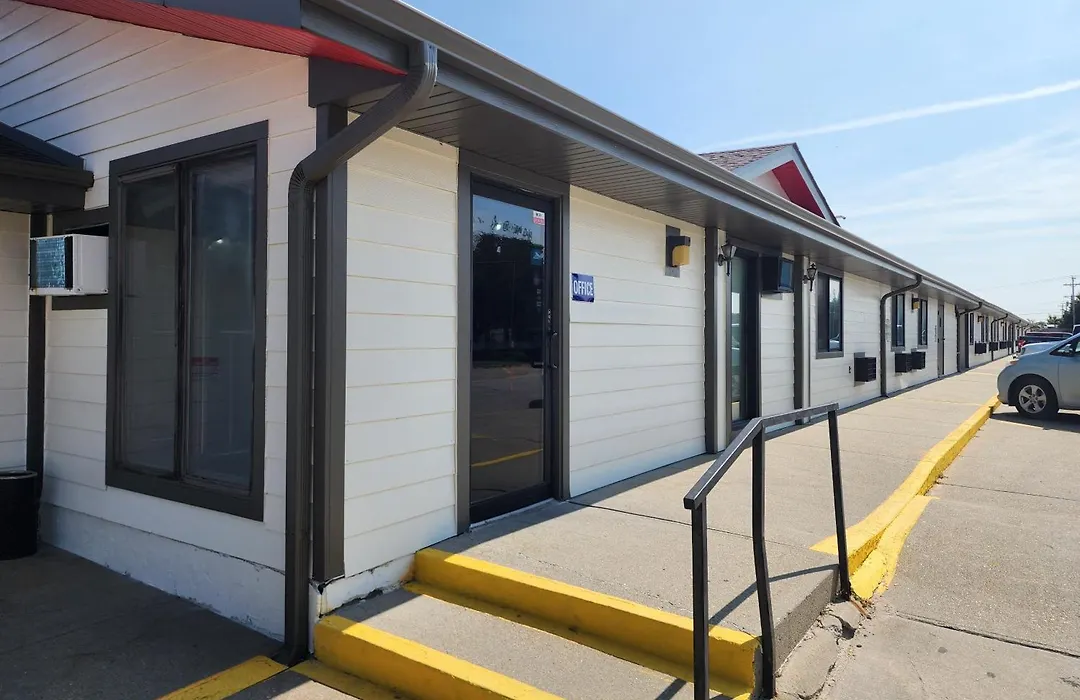 Super 8 By Wyndham Valentine Ne-1