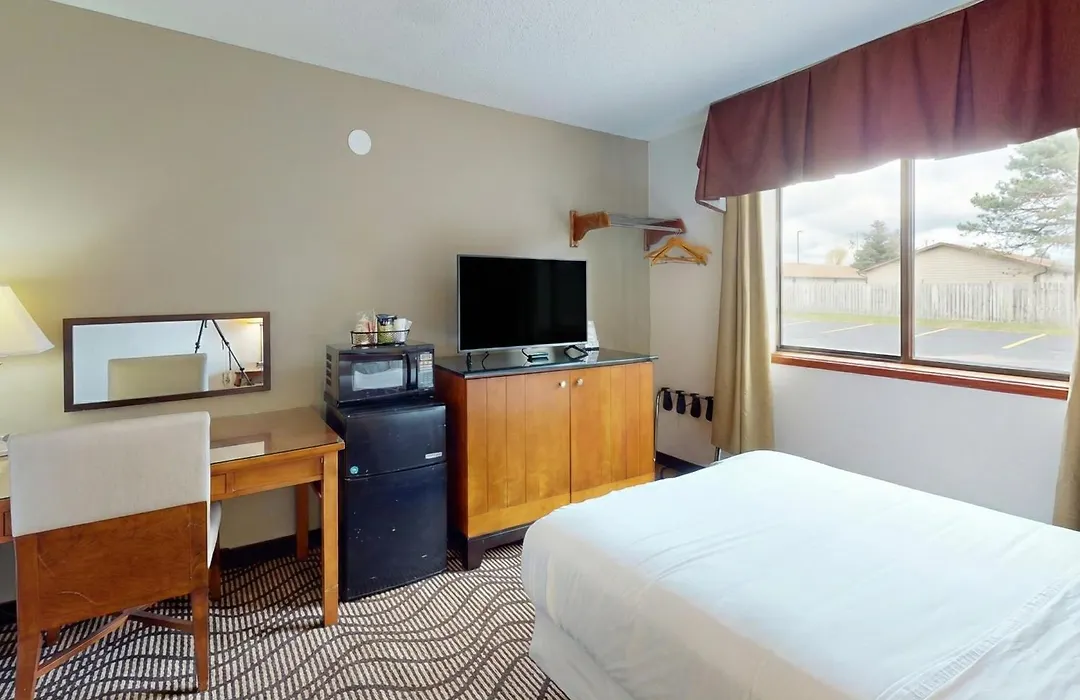 Oscoda Lakeside Hotel-1