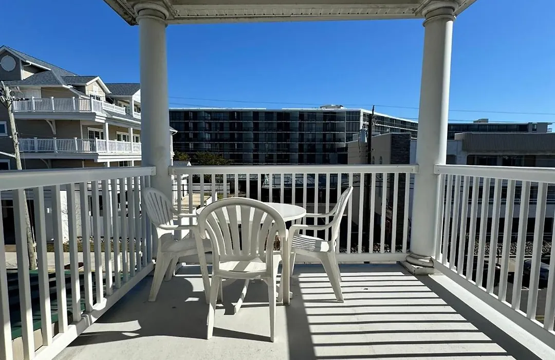 Ebb Tide Suites-1
