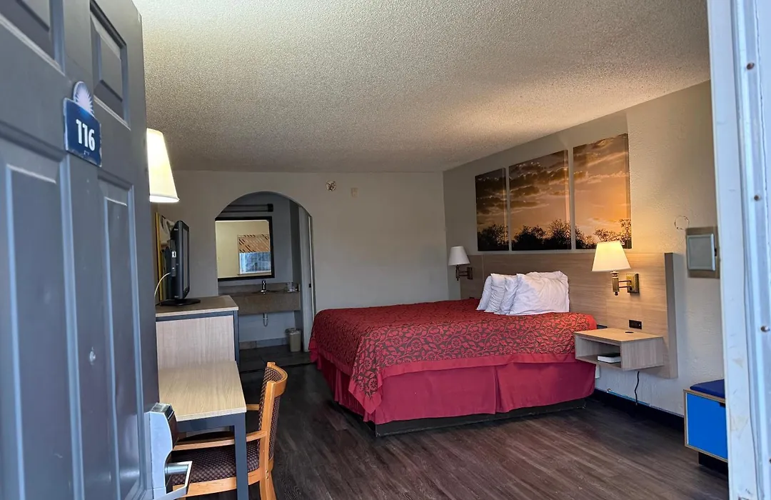 Days Inn By Wyndham San Antonio Interstate Hwy 35 North-1