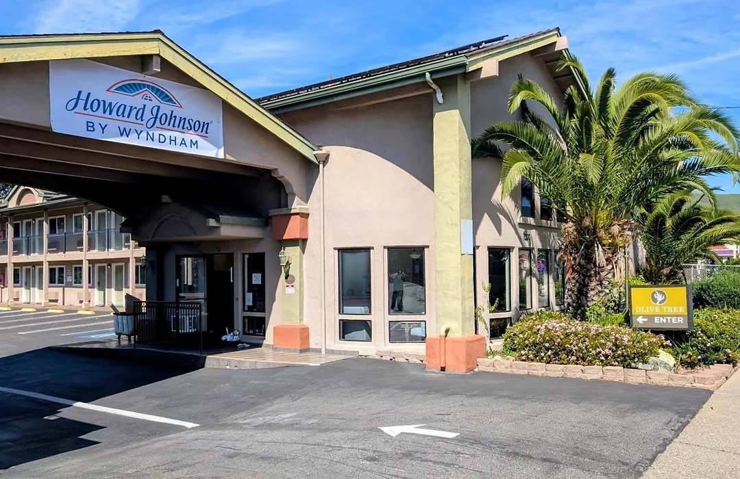 Olive Tree Inn & Suites, A Howard Johnson By Wyndham-1