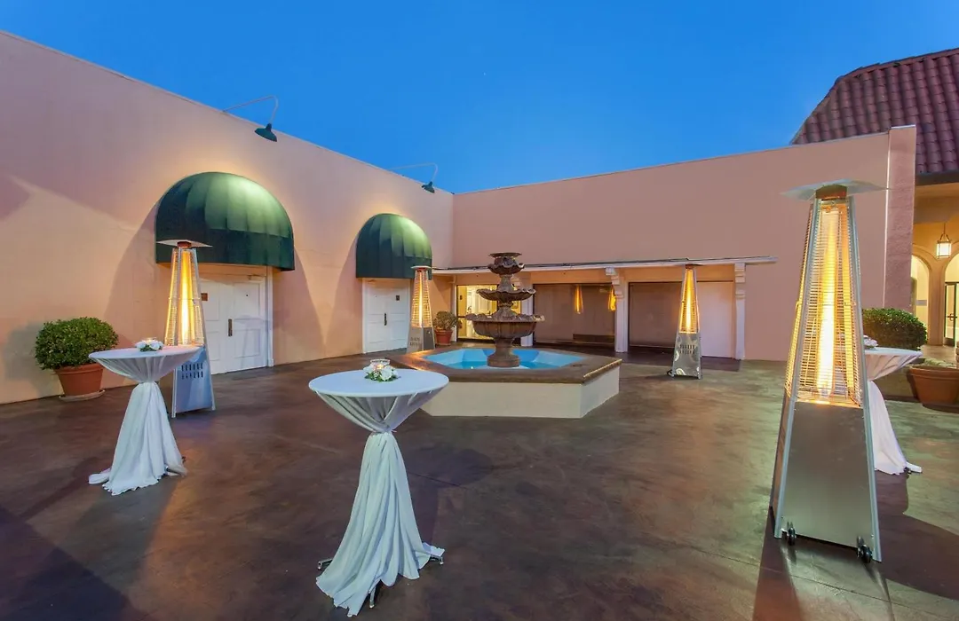 Ramada By Wyndham Fresno North-1