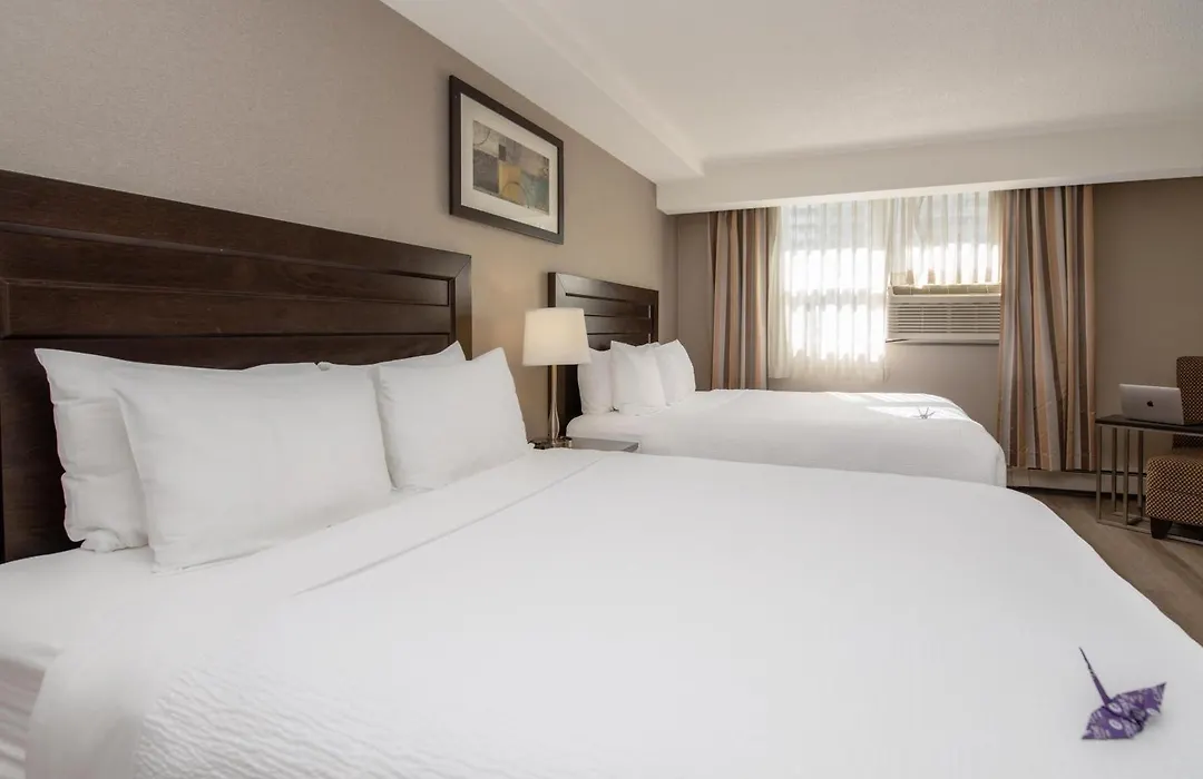 Coast Calgary Downtown Hotel & Suites By Apa-1