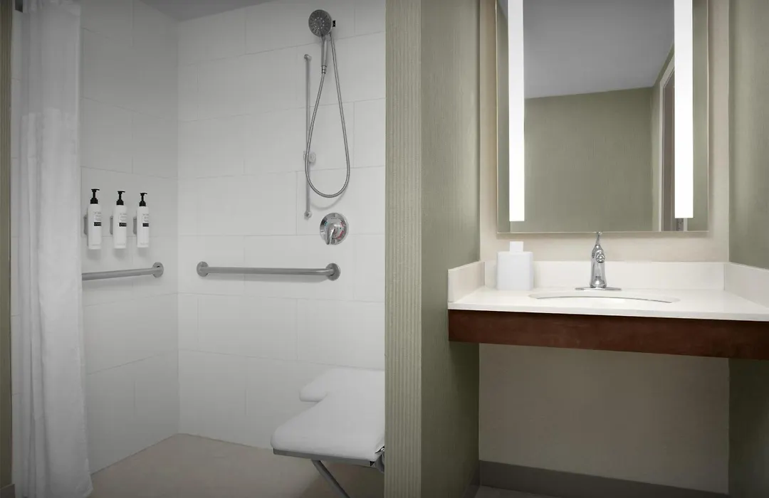 Hilton Garden Inn Westbury-1