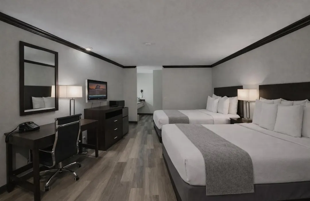 Discovery Inn-1
