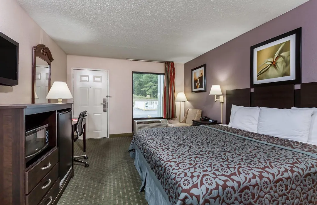 Days Inn By Wyndham Lugoff-1