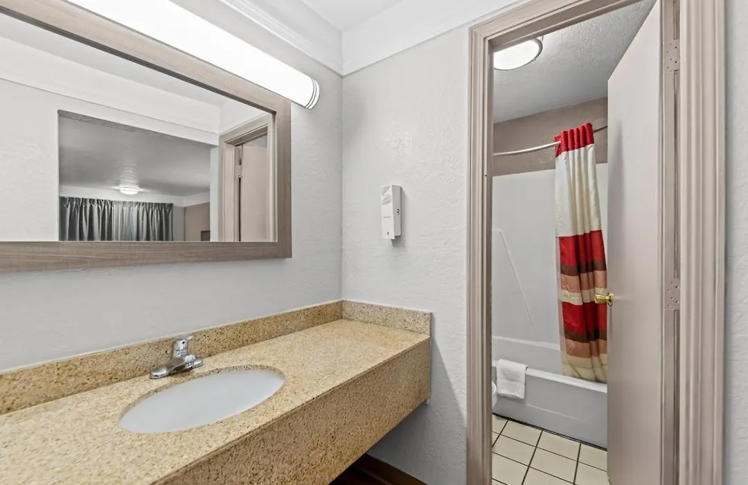 Red Roof Inn Ardmore-1