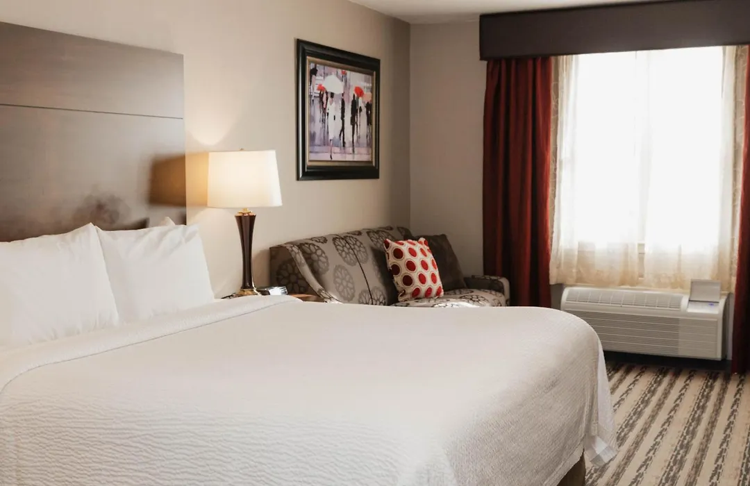 Colonial Hotel-1