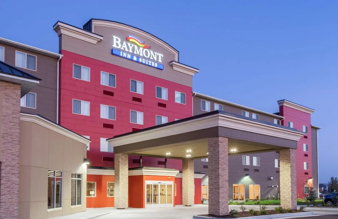 Baymont By Wyndham Grand Forks-1