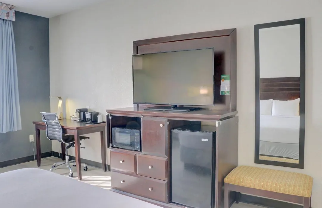 Quality Inn & Suites Roswell North-1