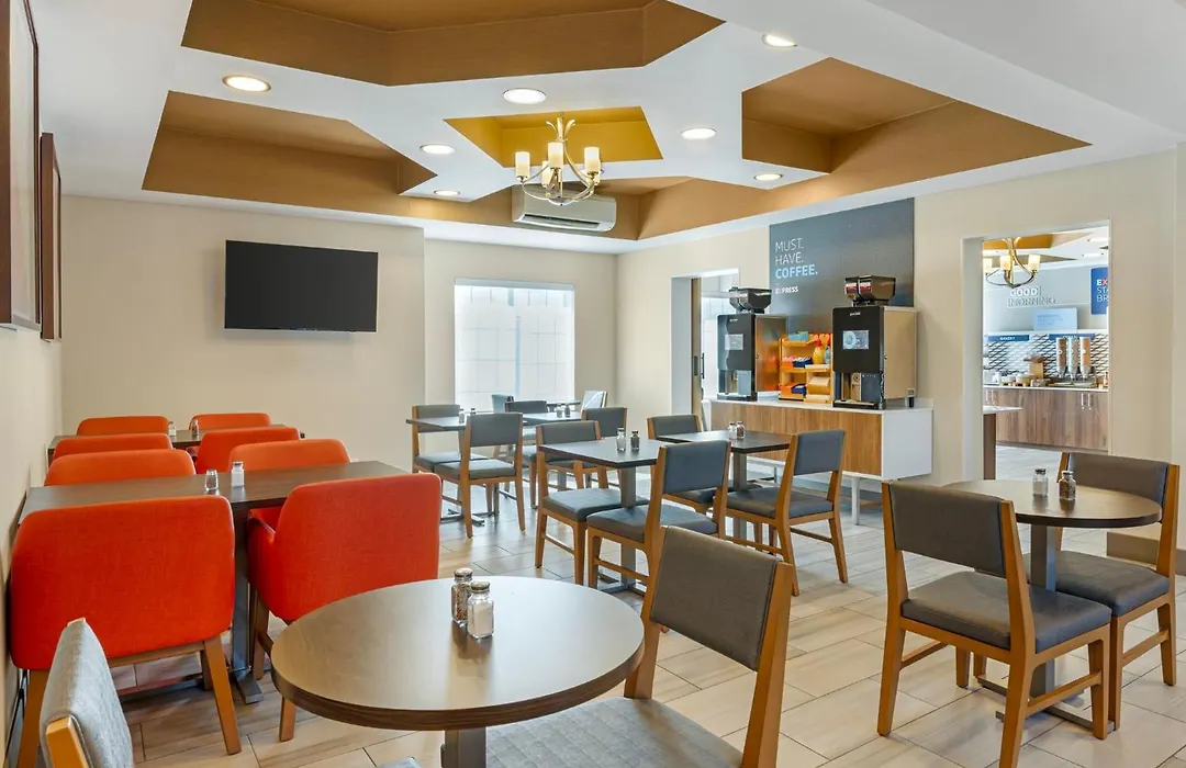 Holiday Inn Express & Suites Indianapolis - East By Ihg-1