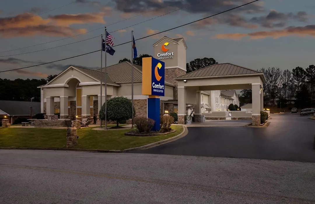 Comfort Inn & Suites Greenwood Near University-1