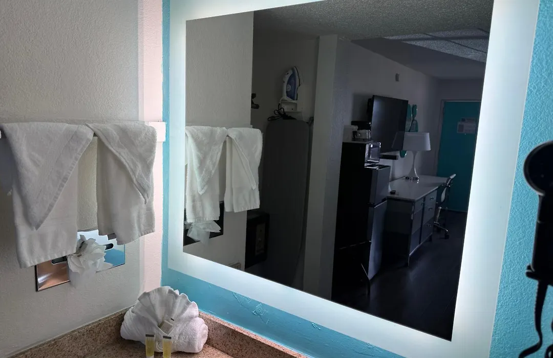 Howard Johnson By Wyndham Ft. Myers Fl-1