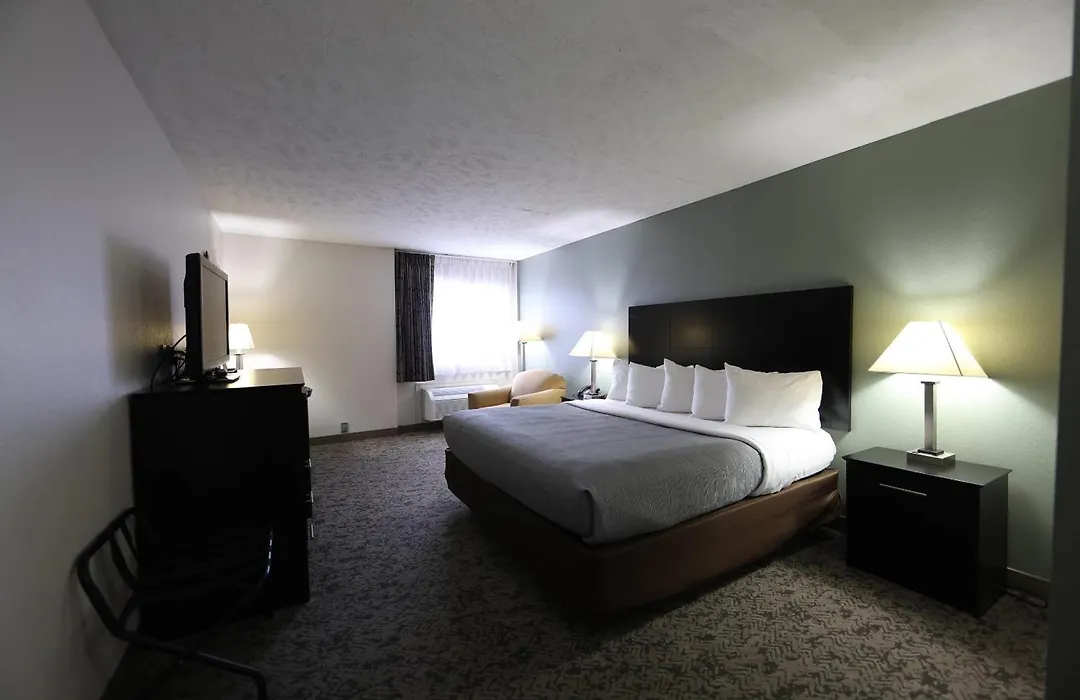 Quality Inn & Suites Mattoon South-1