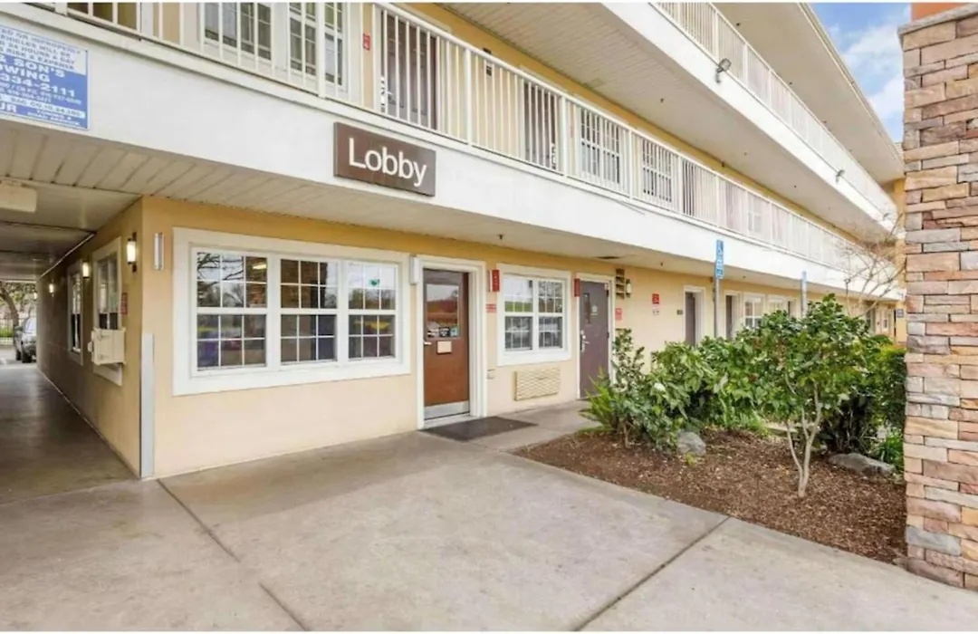 Studio 6 Suites Sacramento Northgate Ca-1