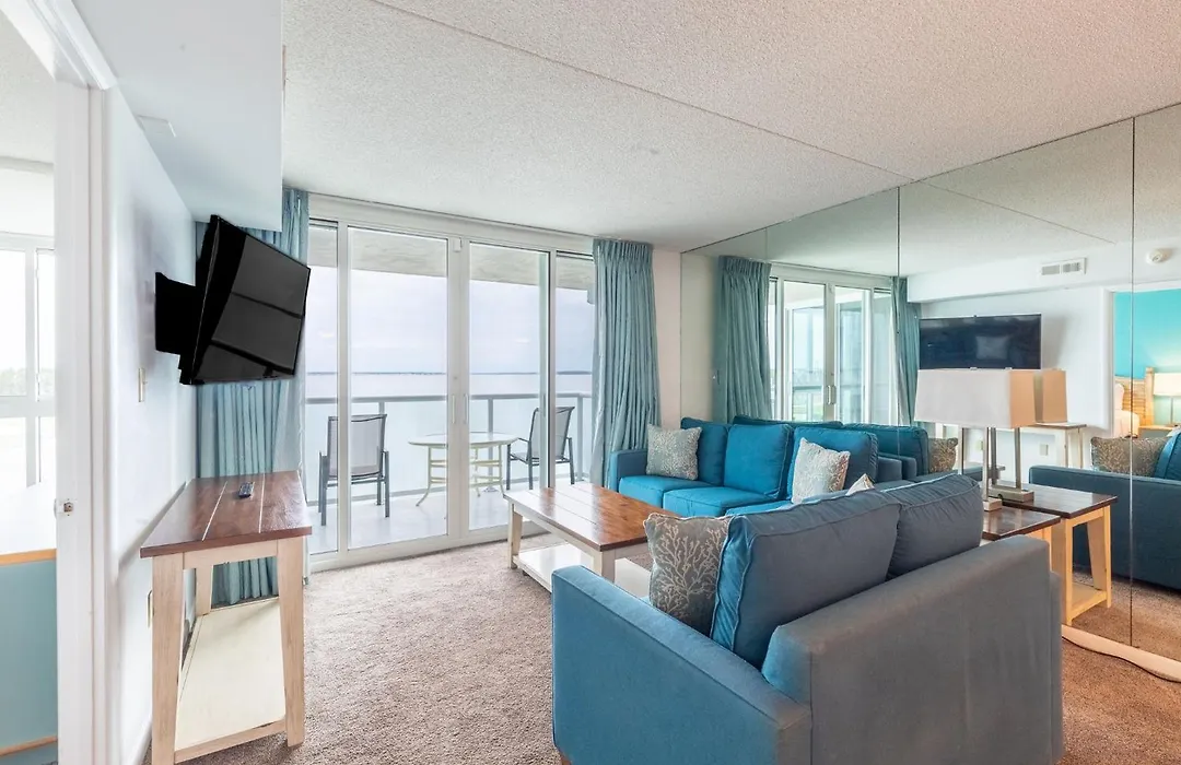 Bay Club Resort By Coolvacay-1