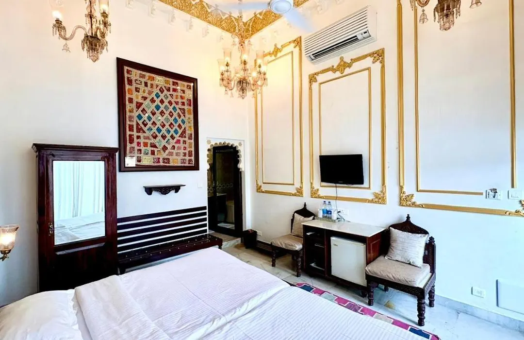 Lake Pichola Hotel-1