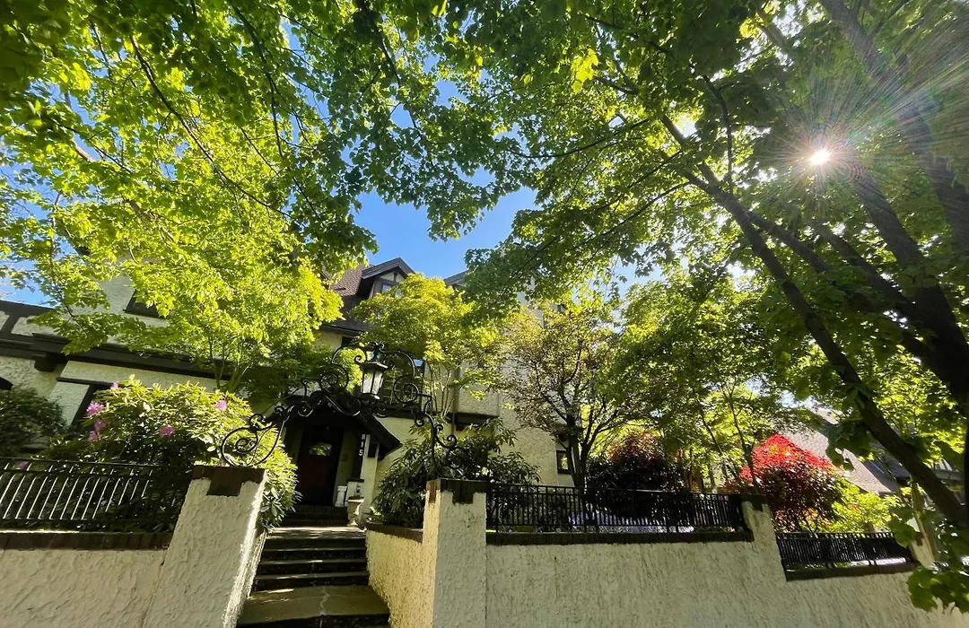 Cecil Bacon Manor-1