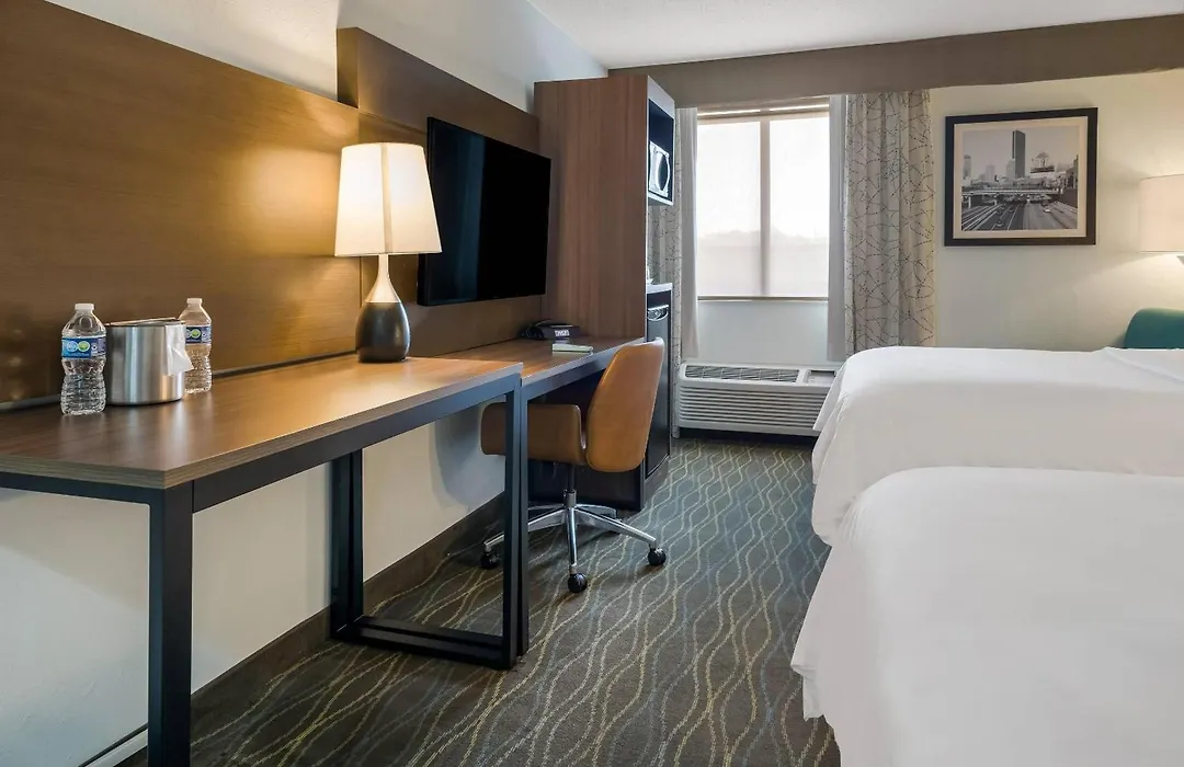 Radisson Hotel Grand Rapids Riverfront-1