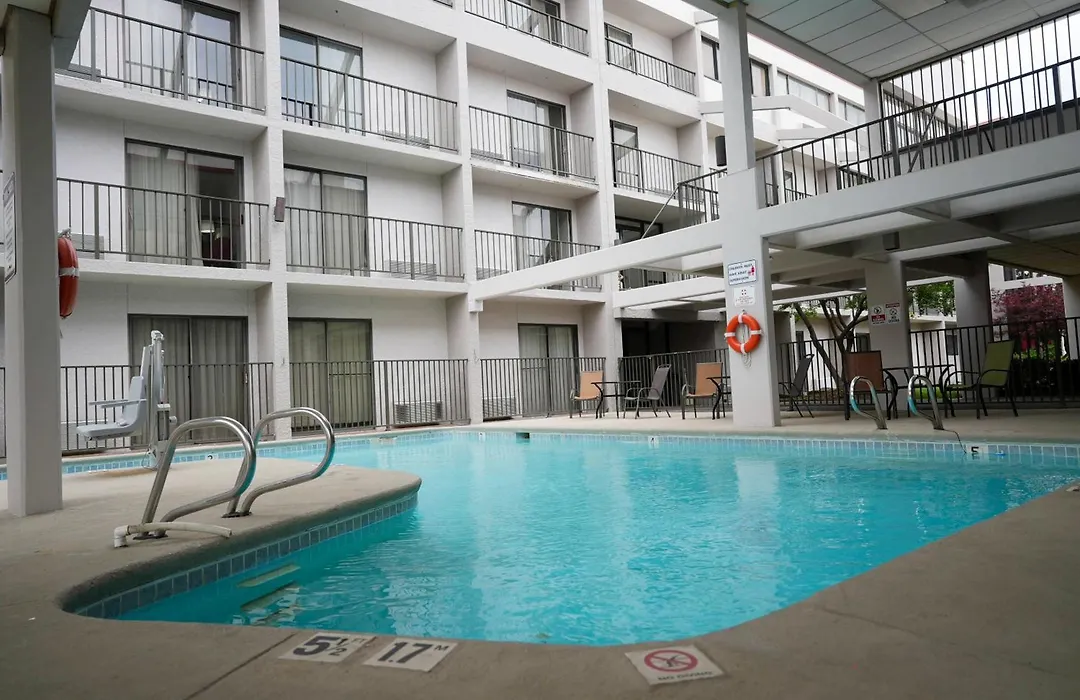 Ramada By Wyndham Tulsa Broken Arrow-1