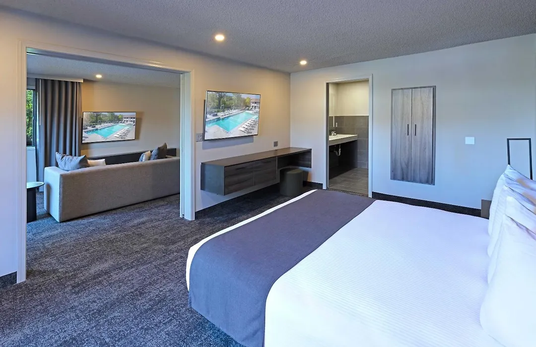 Ruby River Hotel (Adults Only)-1