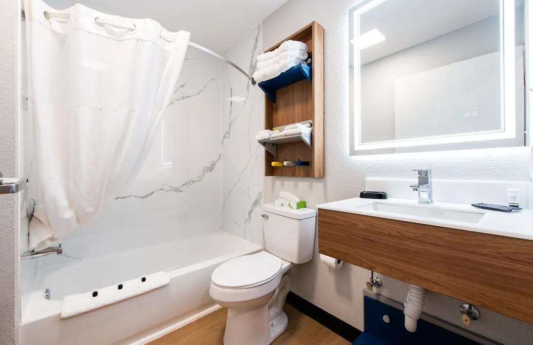 Microtel Inn & Suites By Wyndham London-1