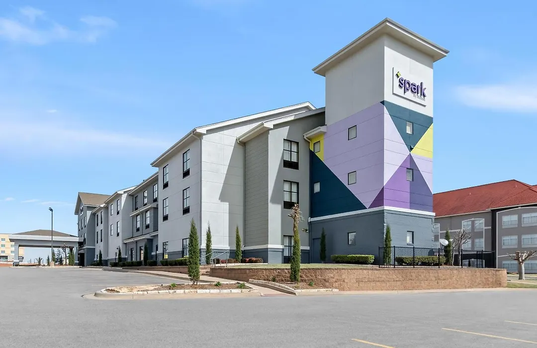 Spark By Hilton Shawnee-1