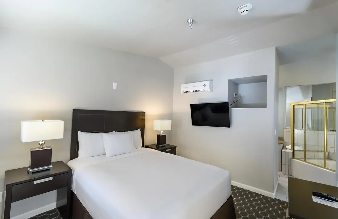 Alexis Park All Suite Resort-1