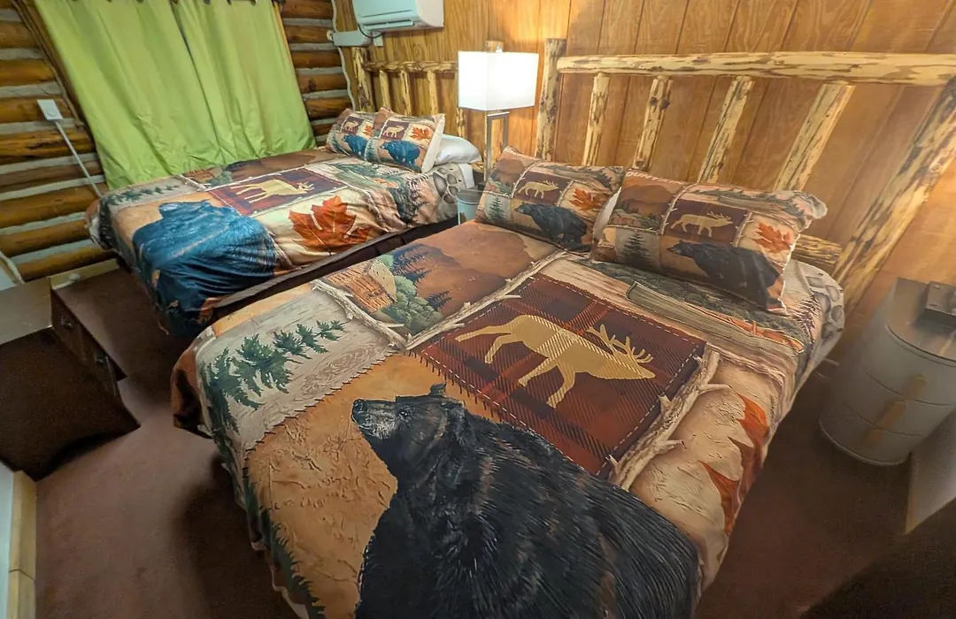 Yellowstone Motel - Adults Only - All Rooms Have Kitchens-1