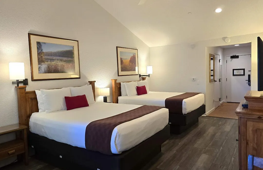 El Pueblo Inn-1