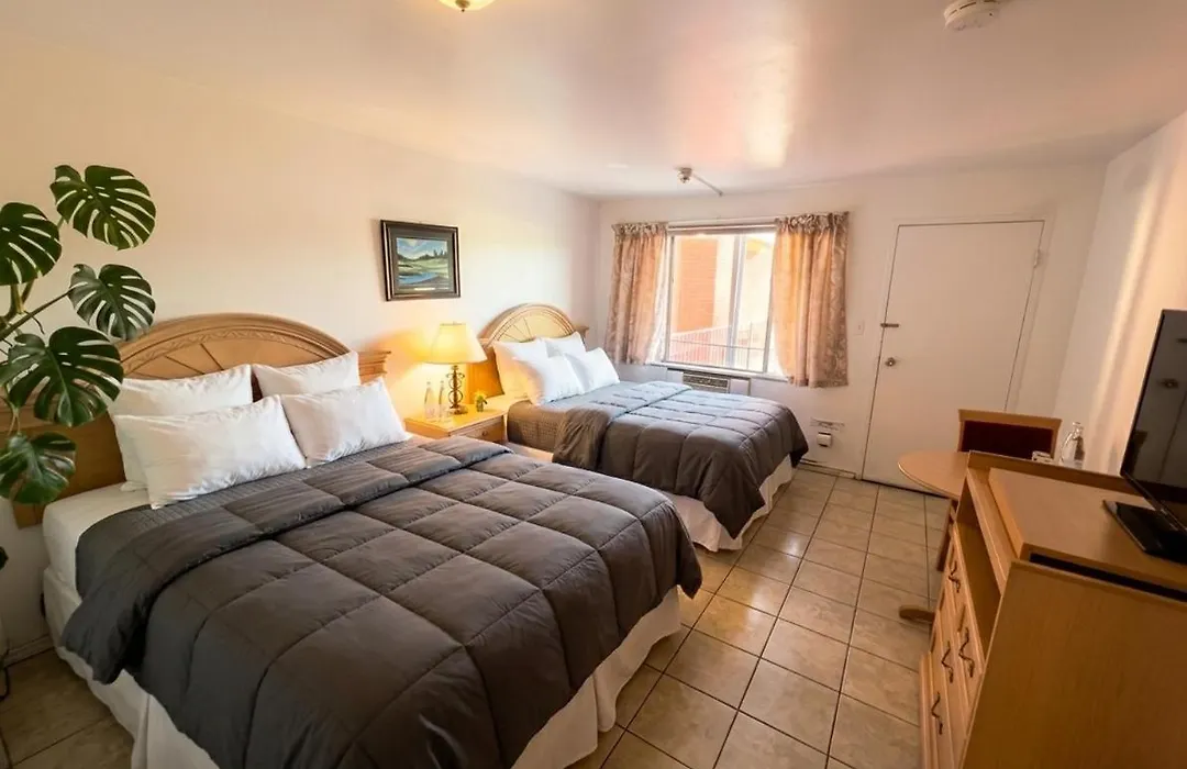 Persepolis Inn-1