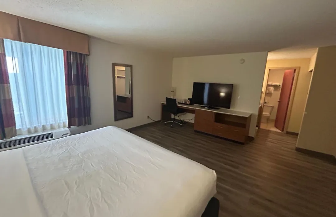 Quality Inn And Conference Center Greeley Downtown-1