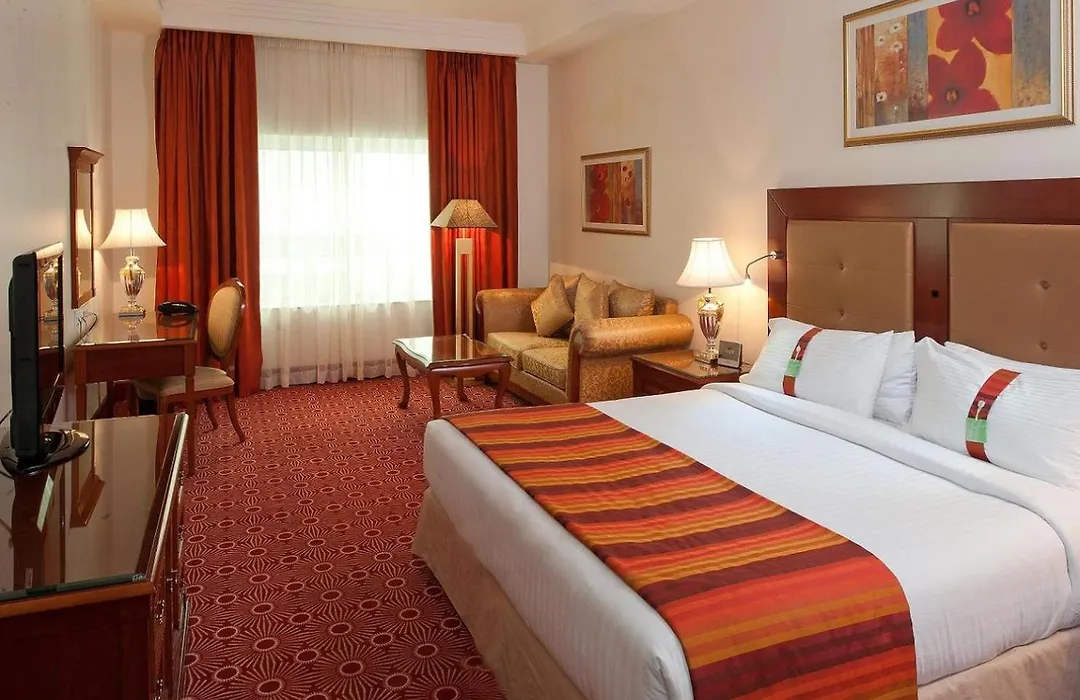 Sunday Hotel Holiday International Dubai-1