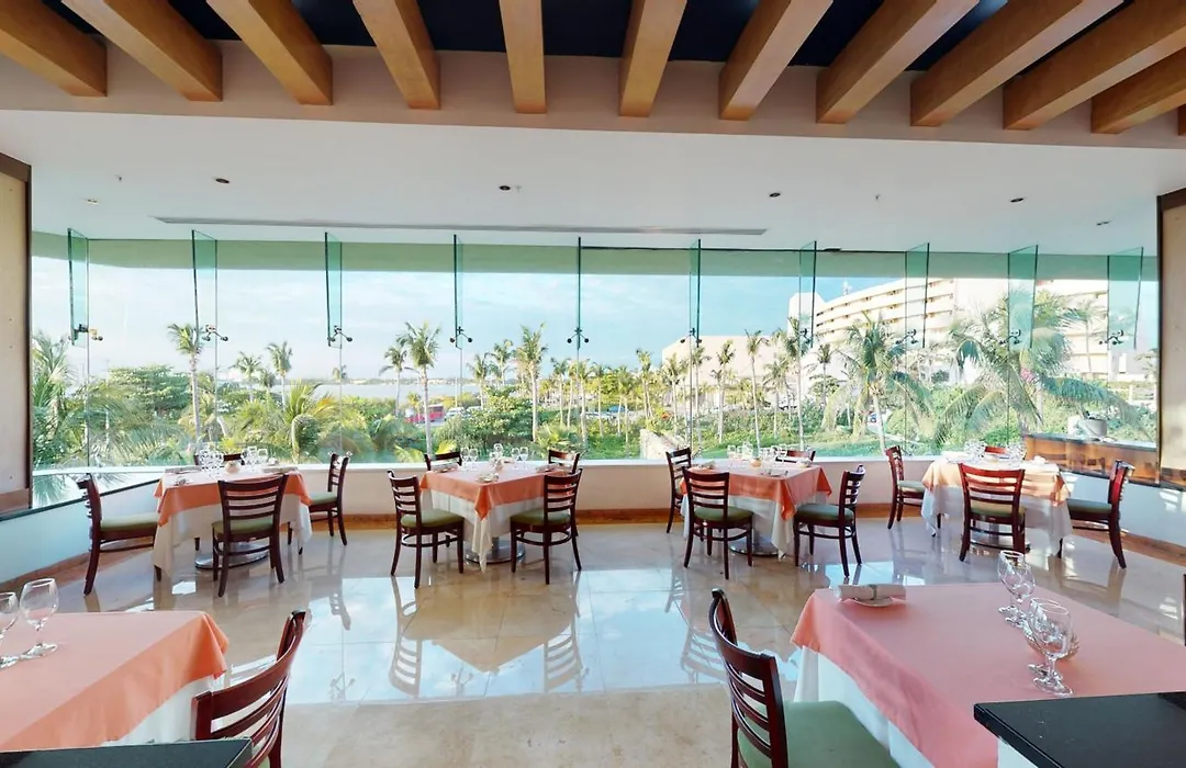 Grand Park Royal Cancun (Adults Only)-1