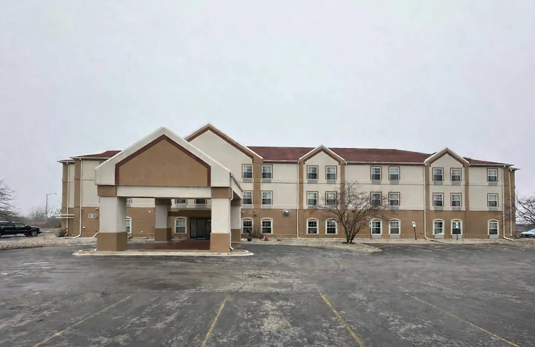 Econo Lodge Inn & Suites-1