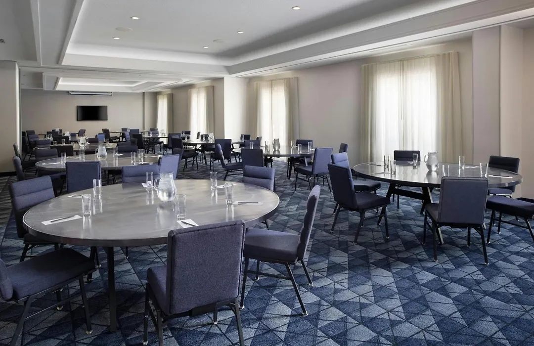 Courtyard By Marriott New Orleans Metairie-1