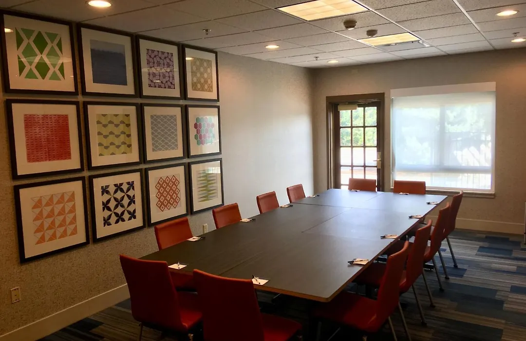 Holiday Inn Express & Suites Bethlehem Airport-Allentown Area-1